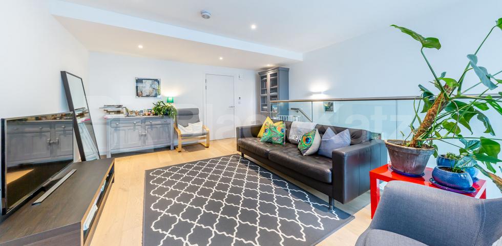 			2 BED 2 BATH + TERRACE!, 2 Bedroom, 1 bath, 1 reception Flat			 Rochester Place, CAMDEN